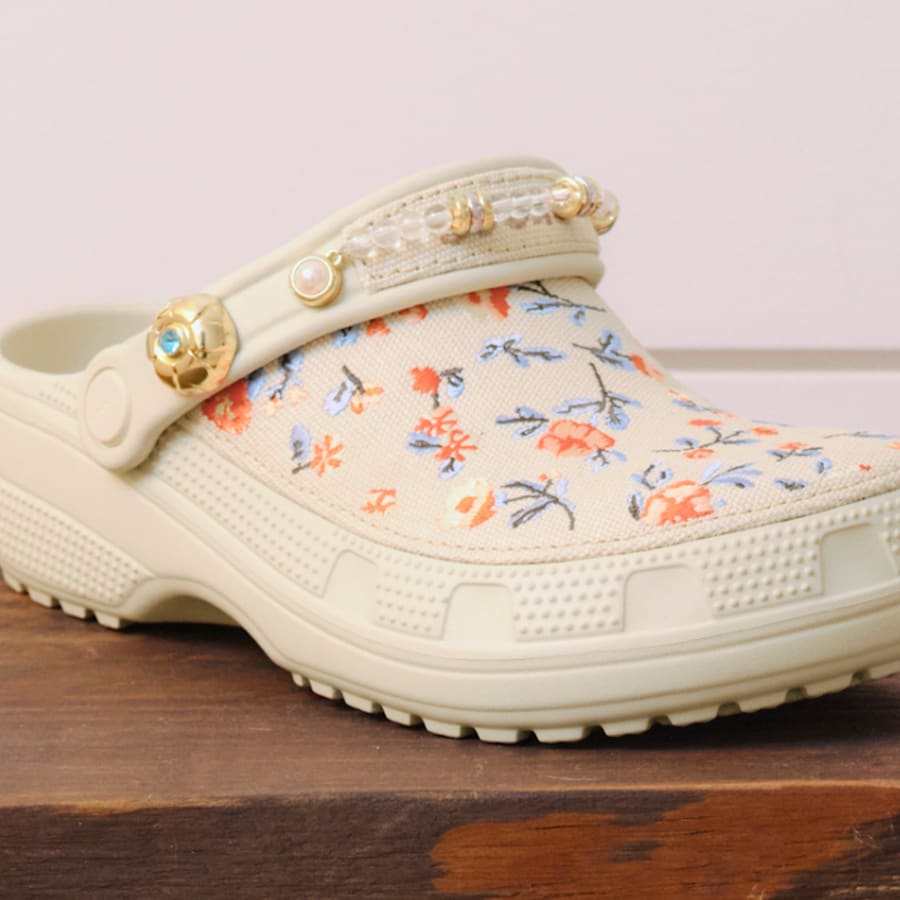 Classic Crafted Floral Clog | Crocs Women / Men