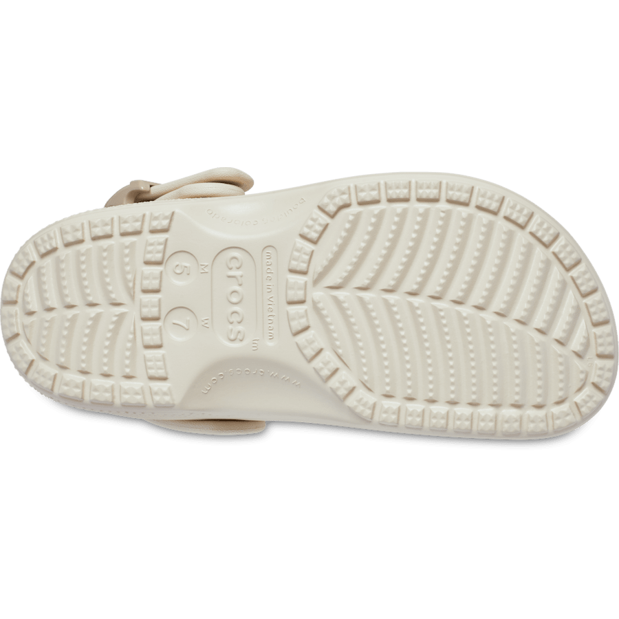 Classic Enamel Buckle Clog | Crocs Women / Men